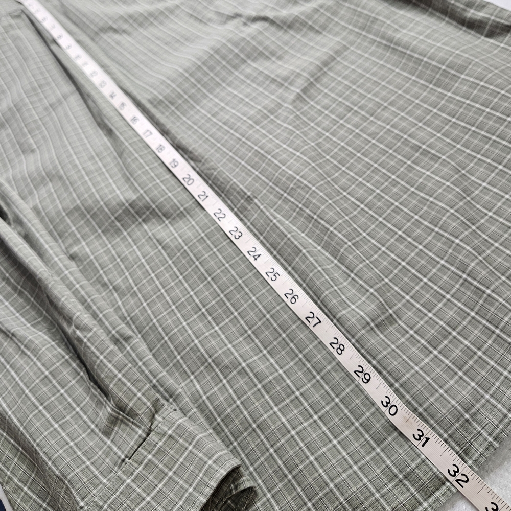 men's Eddie Bauer long sleeve button-down green and white plaid shirt - Picture 7 of 8
